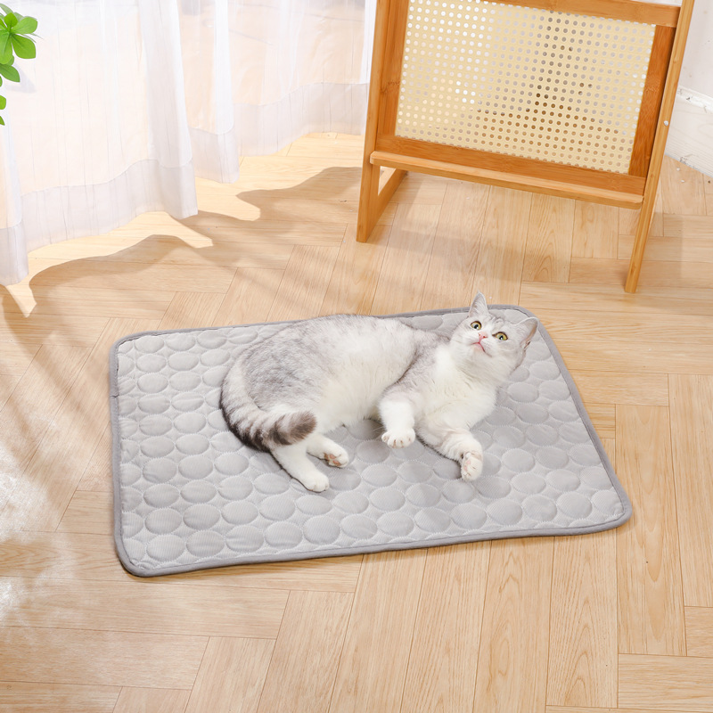 Cooling Blanket Hot Sleepers - แผ่นรองนอนเย็นสำหรับสัตว์เลี้ยง สุนัข แมว แผ่นรองนอนสำหรับฤดูร้อน ผ้าห่มโซฟาสำหรับสัตว์เลี้ยงขนาดเล็กและขนาดกลาง ใช้ได้ทั้งในบ้านและนอกบ้าน