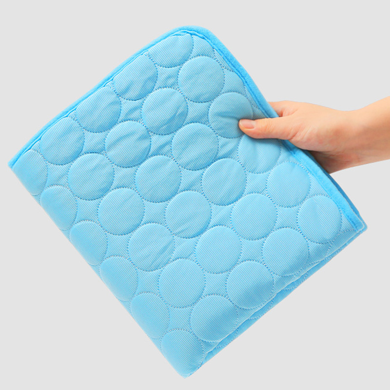 แผ่นรองนอนเย็นสำหรับสัตว์เลี้ย - Cooling Blanket Hot Sleepers บทวิจารณ์และราคา